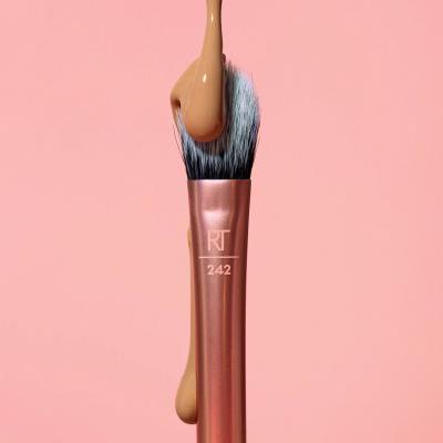 Real Techniques Brushes RT 242 Brightening Concealer Brush Štetec pre ženy 1 ks