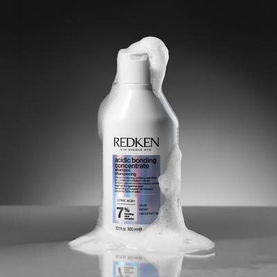 Redken Acidic Bonding Concentrate Šampón pre ženy 300 ml