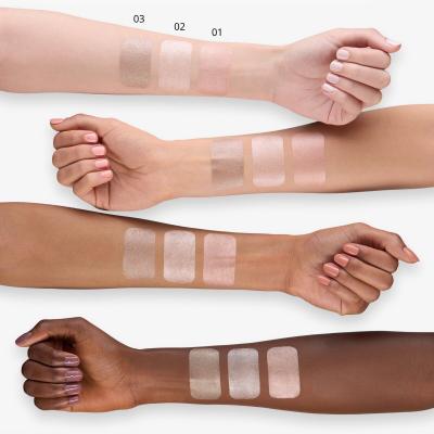 Essence Luminous Eye Tint Liquid Shadow Očný tieň pre ženy 6 ml Odtieň 03 Shimmering Taupe