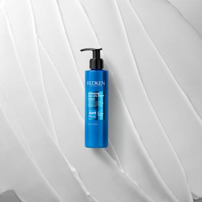 Redken Extreme Play Safe 230°C Treatment Pre tepelnú úpravu vlasov pre ženy 200 ml