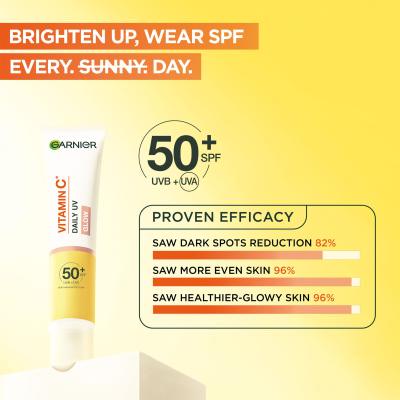 Garnier Skin Naturals Vitamin C Daily UV Glow SPF50+ Denný pleťový krém pre ženy 40 ml