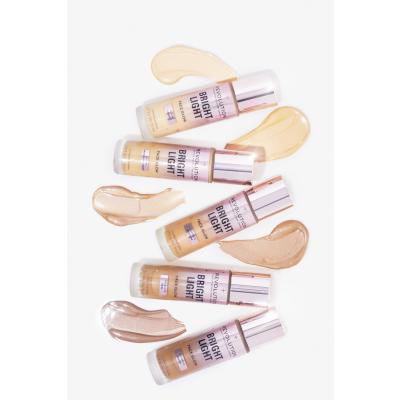 Makeup Revolution London Bright Light Face Glow Make-up pre ženy 23 ml Odtieň Lustre Medium Light