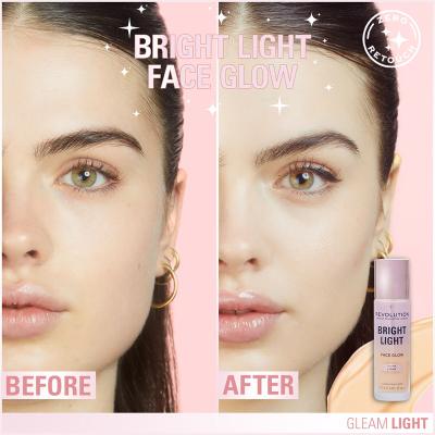 Makeup Revolution London Bright Light Face Glow Make-up pre ženy 23 ml Odtieň Gleam Light