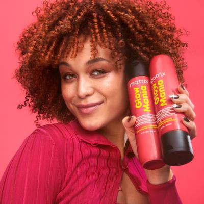 Matrix Glow Mania Shampoo Šampón pre ženy 300 ml