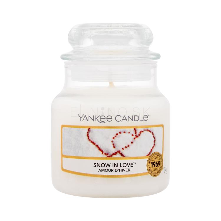 Yankee Candle Snow In Love Vonná sviečka 104 g